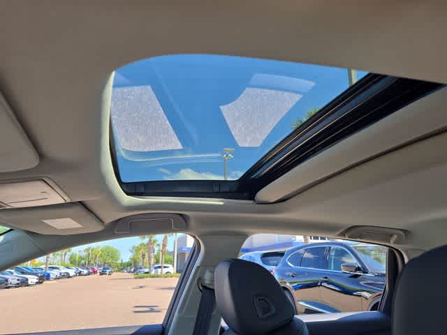 Thumbnail: 2022 Acura TLX - 19