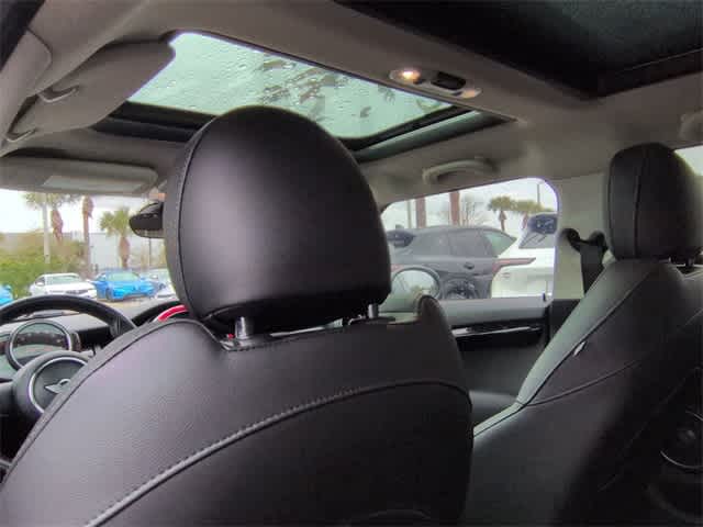 Thumbnail: 2015 MINI Cooper Hardtop - 23