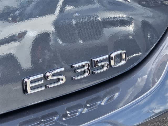 2022 Lexus ES  13