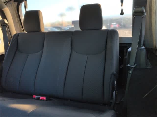 Thumbnail: 2015 Jeep Wrangler - 18