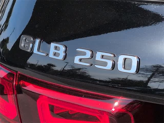 Thumbnail: 2022 Mercedes-Benz GLB - 13