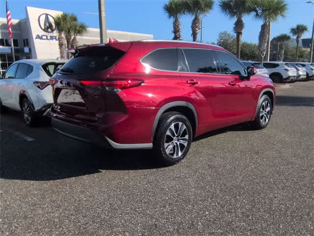 Thumbnail: 2020 Toyota Highlander - 8