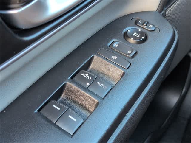 Thumbnail: 2018 Honda CR-V - 41