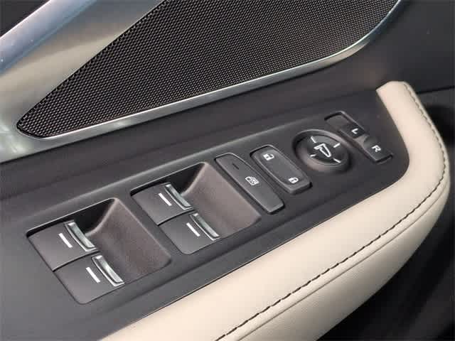 Thumbnail: 2025 Acura RDX - 41