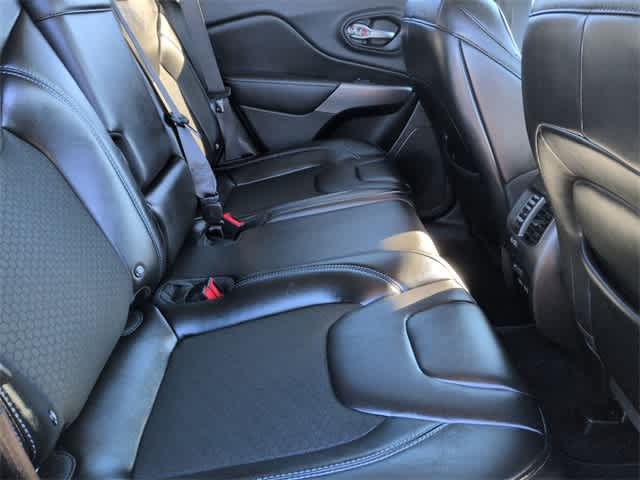 Thumbnail: 2019 Jeep Cherokee - 21