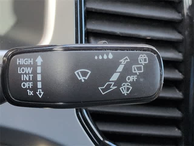 Thumbnail: 2022 Volkswagen Atlas - 25