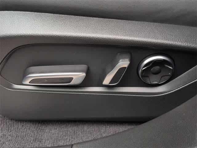 Thumbnail: 2022 Acura RDX - 18