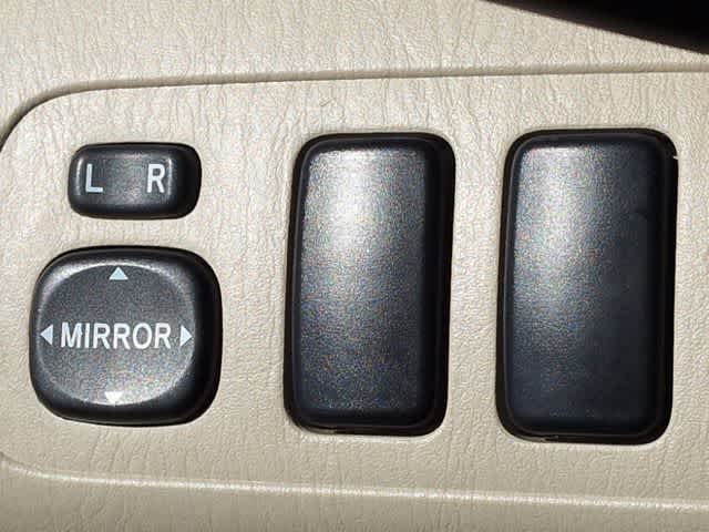 Thumbnail: 2003 Toyota Highlander - 35