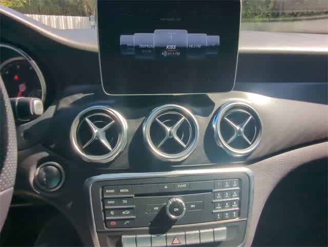 Thumbnail: 2019 Mercedes-Benz GLA - 28