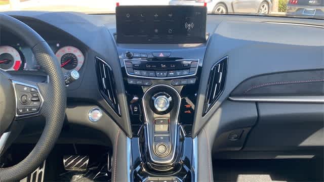 Thumbnail: 2025 Acura RDX - 18