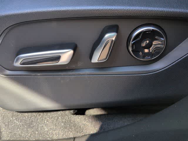 Thumbnail: 2026 Acura RDX - 18