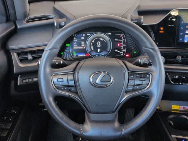 Thumbnail: 2023 Lexus UX - 25