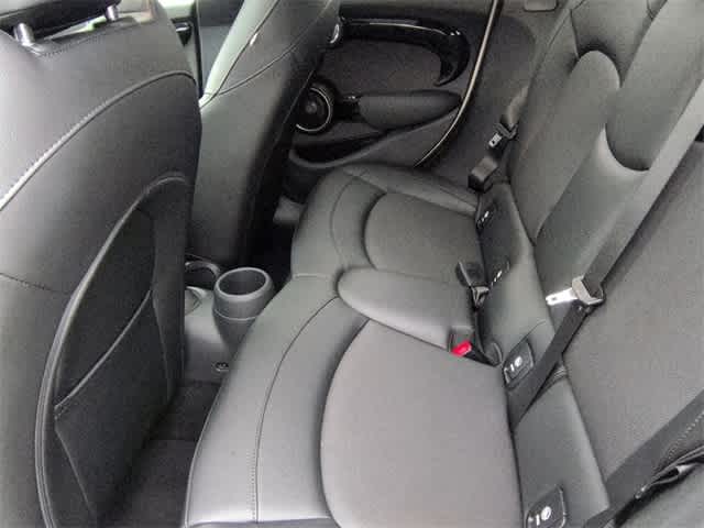 Thumbnail: 2015 MINI Cooper Hardtop - 21