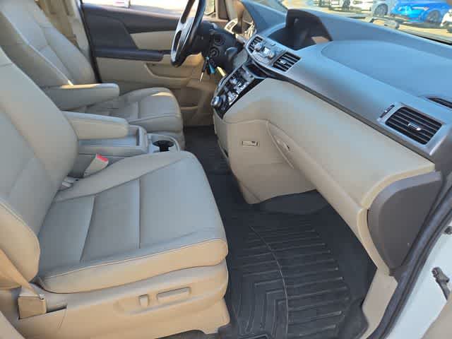 Thumbnail: 2012 Honda Odyssey - 22