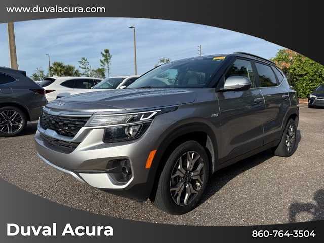2022 Kia Seltos EX Hero Image
