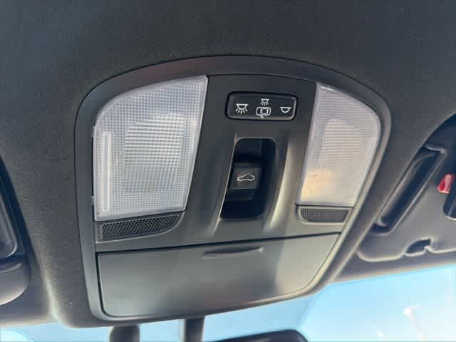 Thumbnail: 2018 Hyundai Elantra - 18