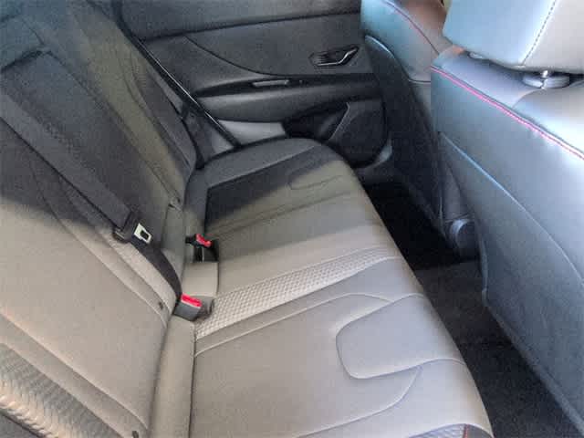 Thumbnail: 2022 Hyundai Elantra - 22