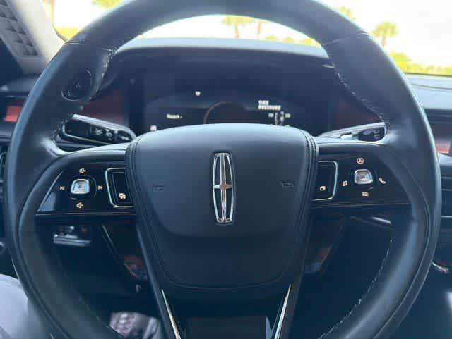 Thumbnail: 2022 Lincoln Aviator - 29