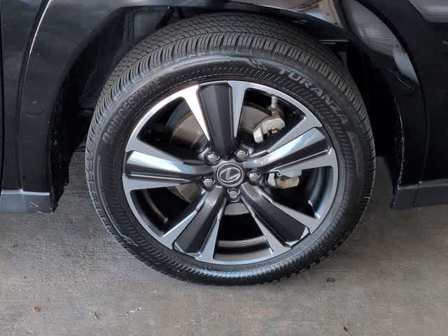 Thumbnail: 2023 Lexus UX - 14