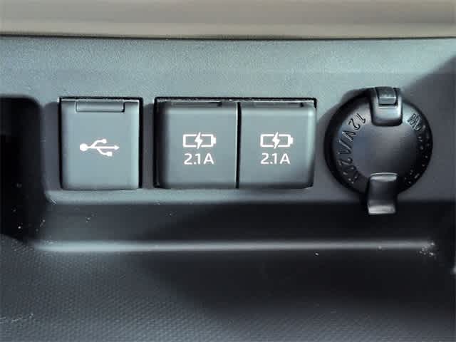 Thumbnail: 2021 Toyota Highlander - 33