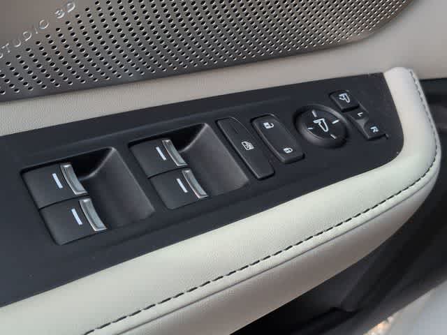 Thumbnail: 2026 Acura RDX - 42