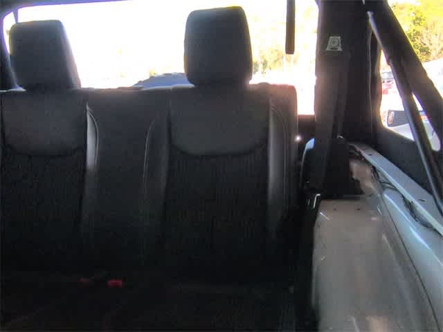 Thumbnail: 2015 Jeep Wrangler - 18
