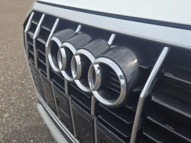 Thumbnail: 2023 Audi Q3 - 12