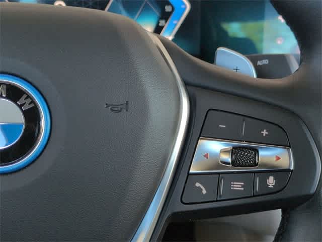 Thumbnail: 2023 BMW 3 Series - 27