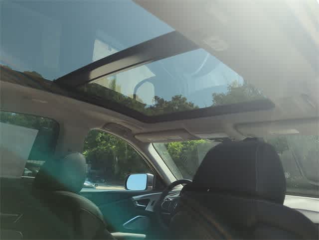 Thumbnail: 2025 Acura RDX - 22