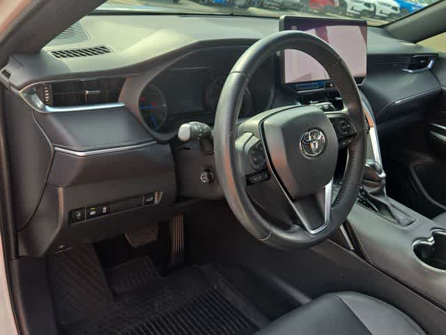 Thumbnail: 2024 Toyota Venza - 10