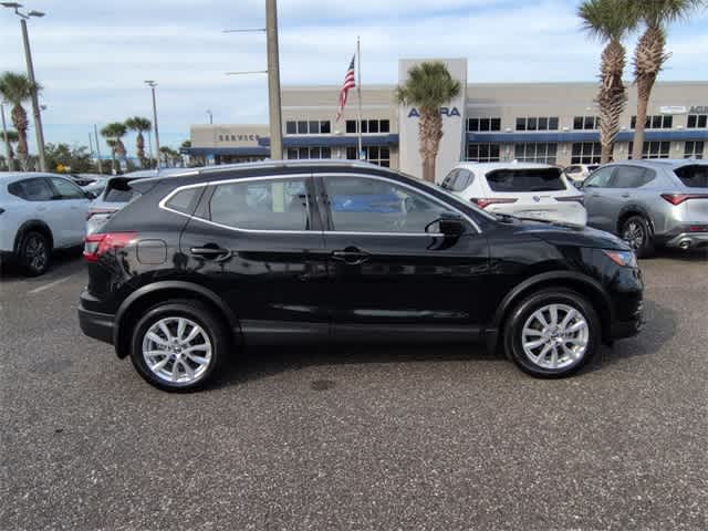 Thumbnail: 2022 Nissan Rogue Sport - 9