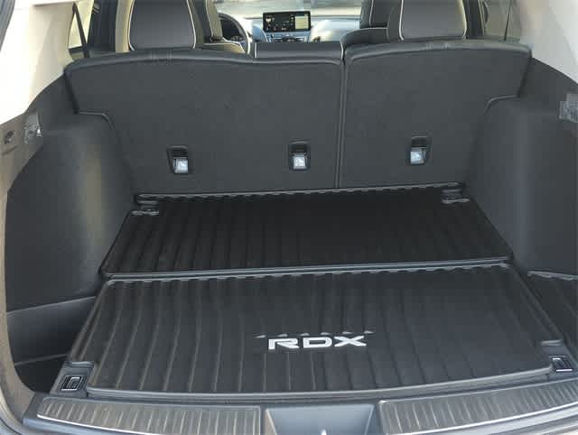 Thumbnail: 2025 Acura RDX - 36