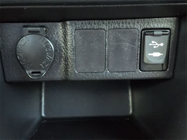 Thumbnail: 2016 Toyota Corolla - 31