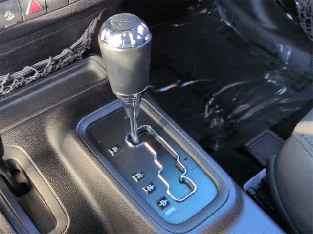 Thumbnail: 2015 Jeep Wrangler - 29