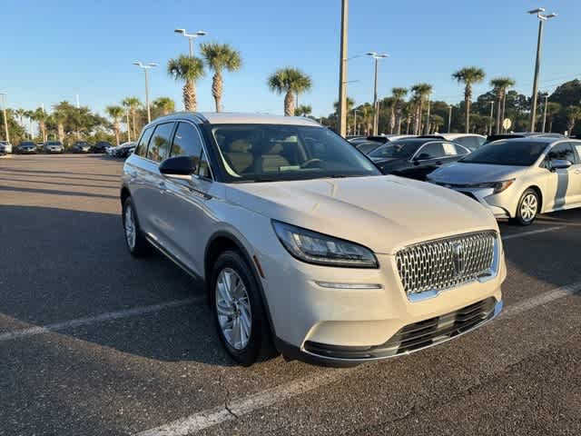 2021 Lincoln Corsair Standard photo 4