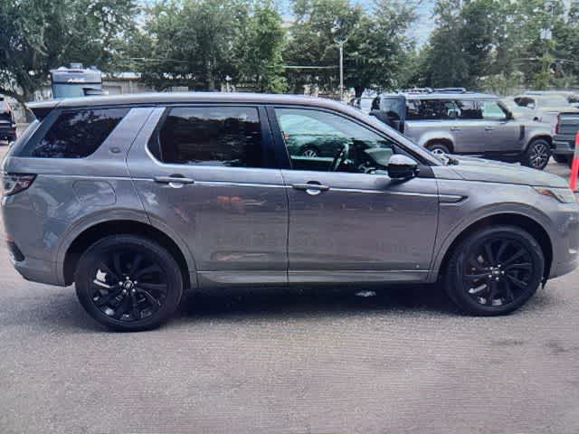 Thumbnail: 2020 Land Rover Discovery Sport - 3