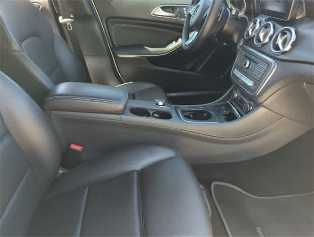 Thumbnail: 2019 Mercedes-Benz GLA - 22
