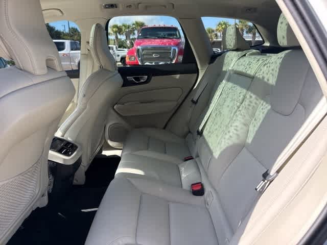 Thumbnail: 2021 Volvo XC60 - 9