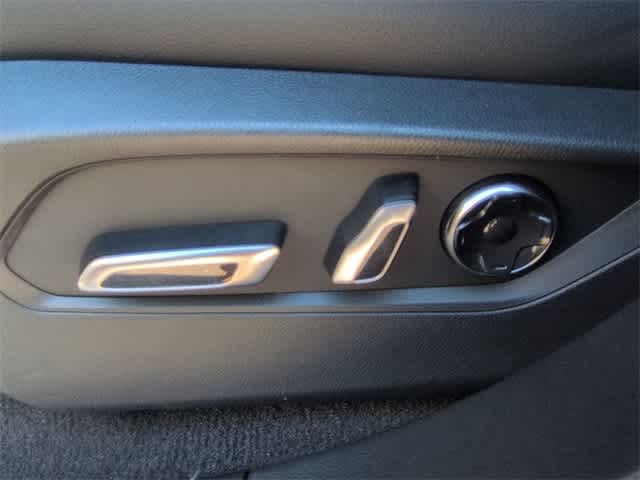 Thumbnail: 2026 Acura RDX - 18