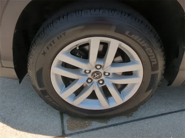 Thumbnail: 2016 Toyota Highlander - 13