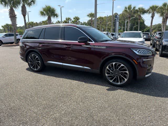 Thumbnail: 2022 Lincoln Aviator - 13