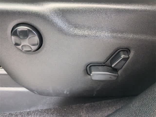 Thumbnail: 2016 Jeep Grand Cherokee - 18