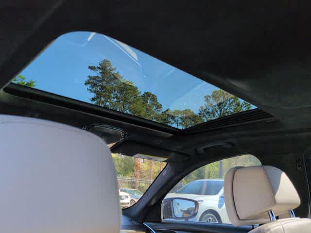 Thumbnail: 2018 BMW 5 Series - 23