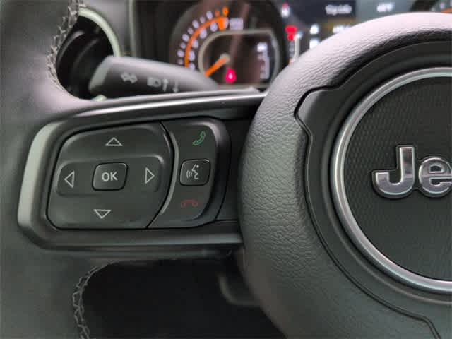 Thumbnail: 2025 Jeep Gladiator - 24