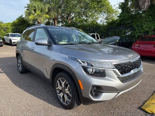 2022 Kia Seltos EX 7