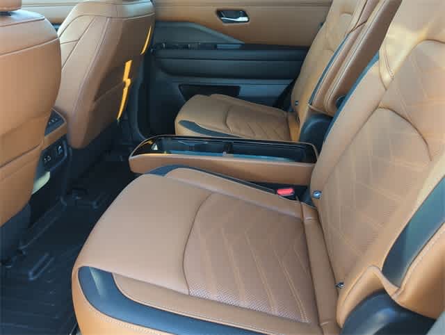 Thumbnail: 2025 Nissan Pathfinder - 21