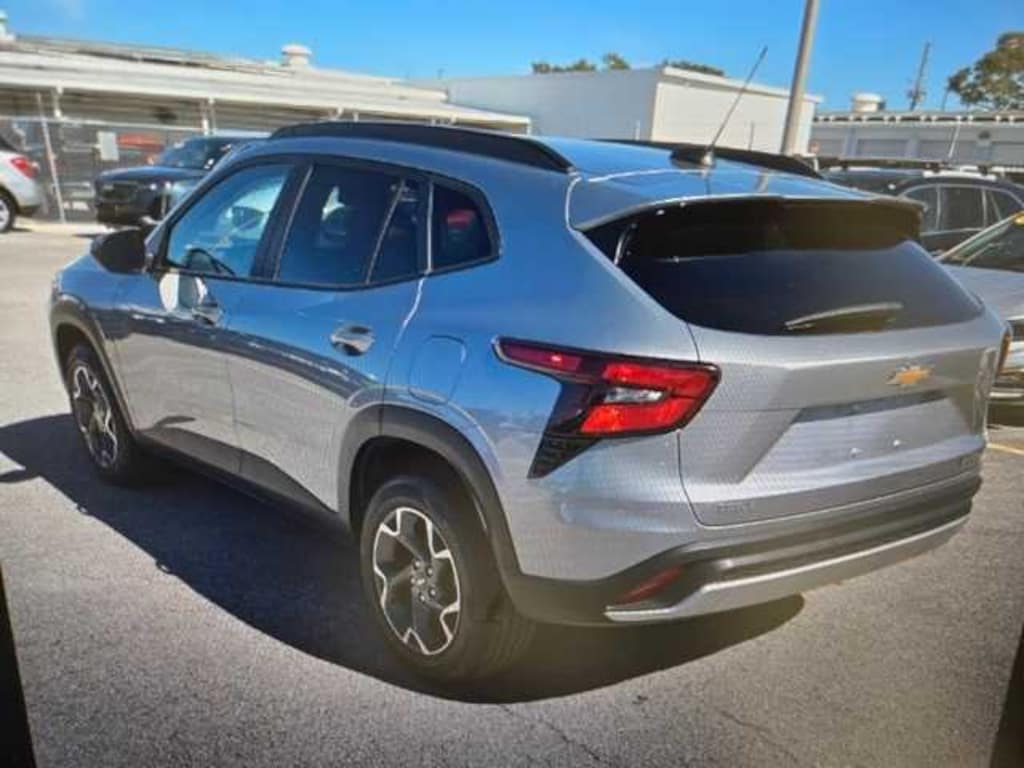 Used 2024 Chevrolet Trax LT SUV