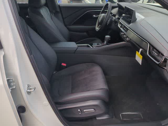 Thumbnail: 2025 Acura ADX - 24