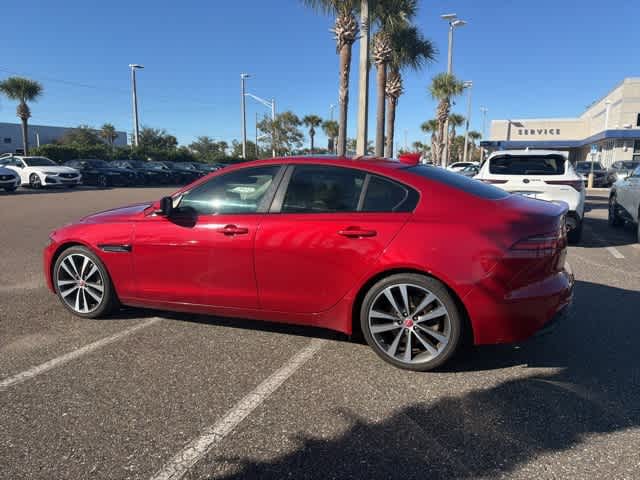 Thumbnail: 2020 Jaguar XE - 10