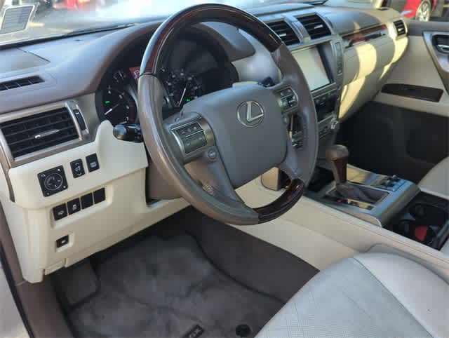 Thumbnail: 2015 Lexus GX - 10